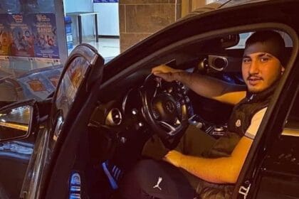 Ailesiyle tartışan genç balkondan atlayarak intihar etti 44