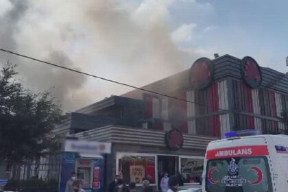 Ünlü firmanın simit fabrikasında yangın çıktı 22