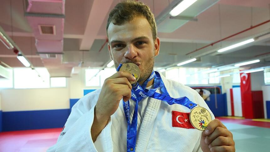 Milli judocu Samet Bulut olimpiyatlarda gümüş madalya kazandı 11