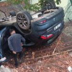 Kontrolden çıkan otomobil okul bahçesine uçtu 12