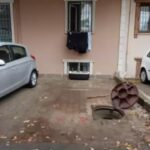 Şiddetli yağmur sonrası rögar taştı, 4 evi lağım suyu bastı 13