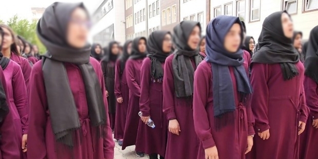 Öğrencisini İmam Hatiplere yönlendiren eğitimciye kıyak! 11