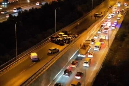 Sultanbeyli'de zincirleme felaket 10