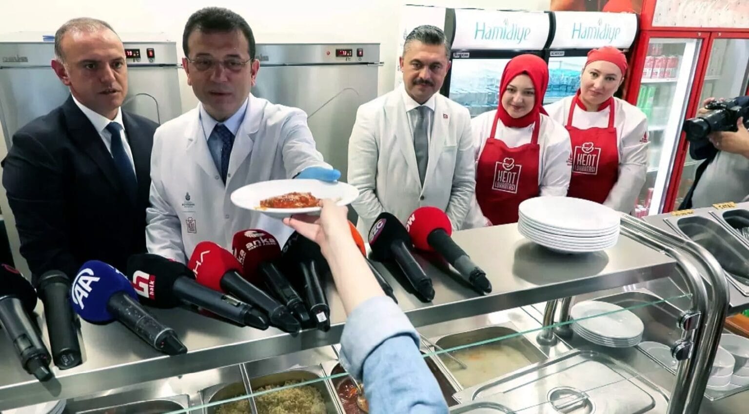 Sarıgazi Kent Lokantası'nın açılışı yapıldı 20 Sarıgazi Kent Lokantası'nın açılışı yapıldı 7