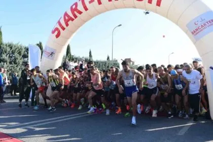 Sancaktepe'de Cumhuriyet için koştular 14