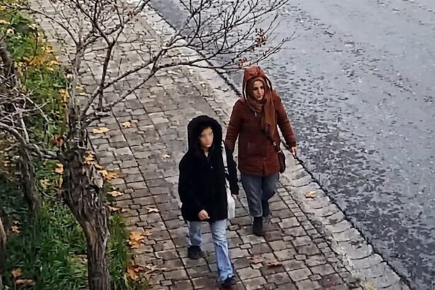 Suç makinesi kadın hırsızlar kameraya yakalandı 14