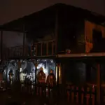 Samandıra'da iki katlı ahşap baraka alevlere teslim oldu 13