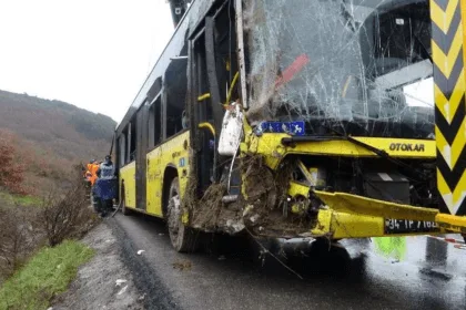 Şile yolunda İETT otobüsü devrildi: 1 kişi yaşamını yitirdi 24 cekmekoy iett 138 resadiye