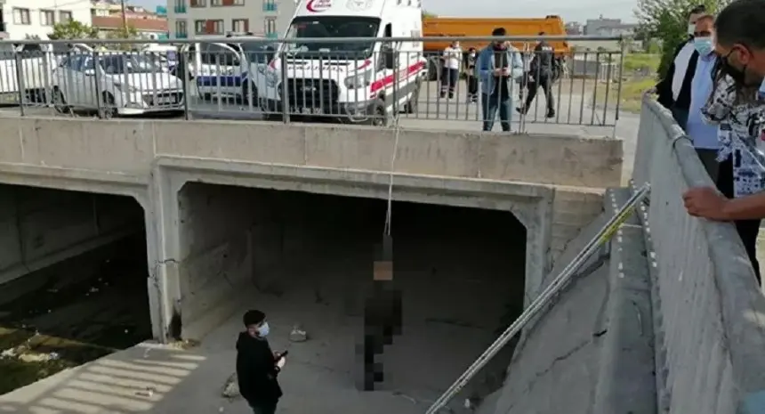 Köprü korkuluklarında asılı halde bulundu! 11