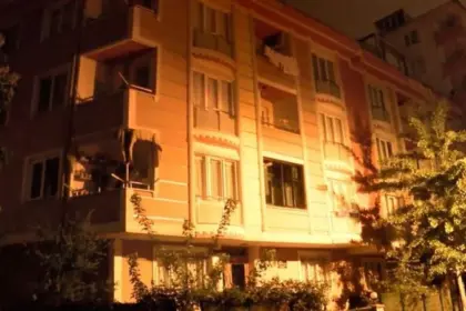 Balkondan düşen küçük kız hayatını kaybetti 38