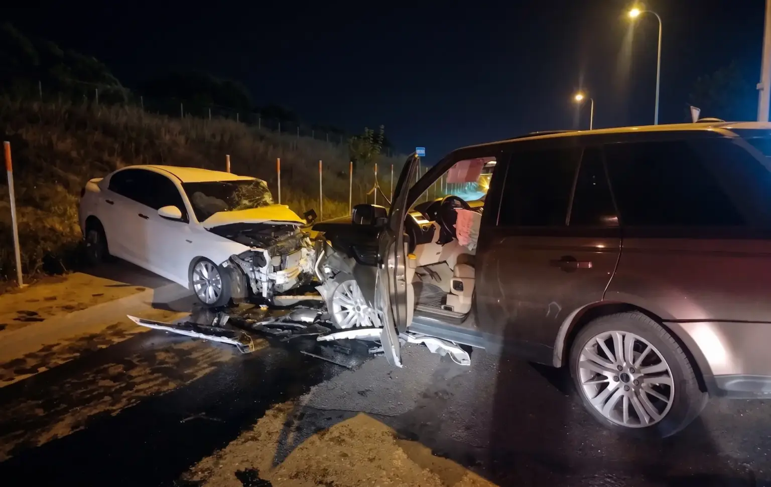 Ters yöne giren otomobil 5 kişiyi hastanelik etti 21 kaza samandira kaza-samandira